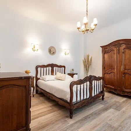 Large 2 Bdr & Garage *