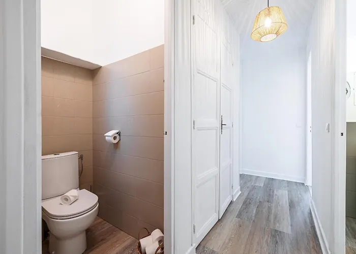 Large 2 Bdr & Garage * 尼斯
