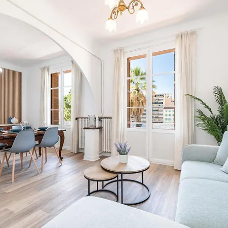 Large 2 Bdr & Garage Apartament *