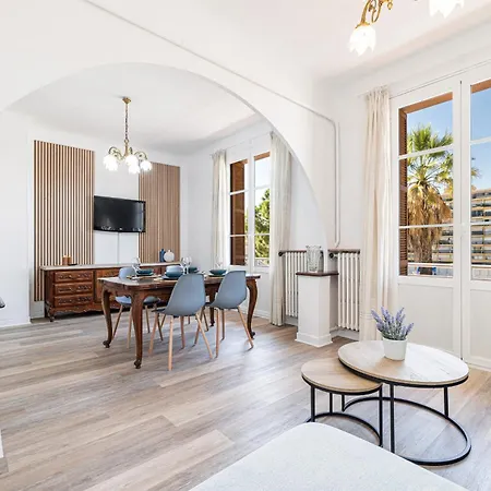 Large 2 Bdr&garage Appartement Nice