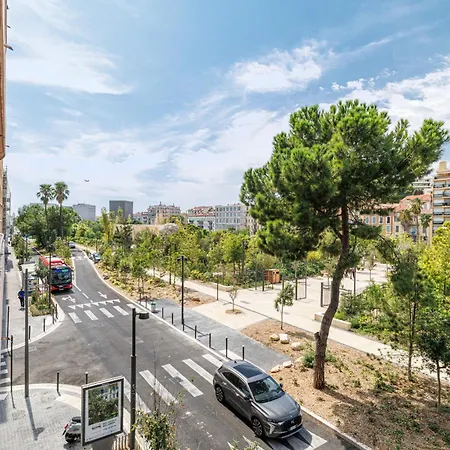 Large 2 Bdr & Garage Νίκαια