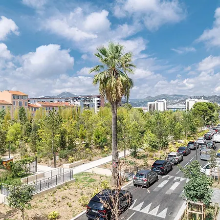 Large 2 Bdr & Garage Διαμέρισμα Νίκαια