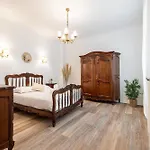 Large 2 Bdr & Garage Appartement