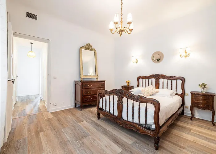 Large 2 Bdr&garage * Niza